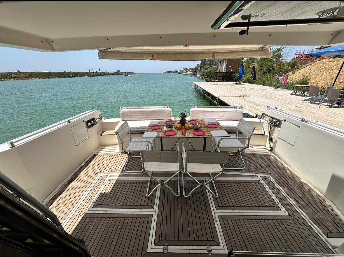 Belek VIP Day Yacht Tour – Ferretti Motor Yacht May Can