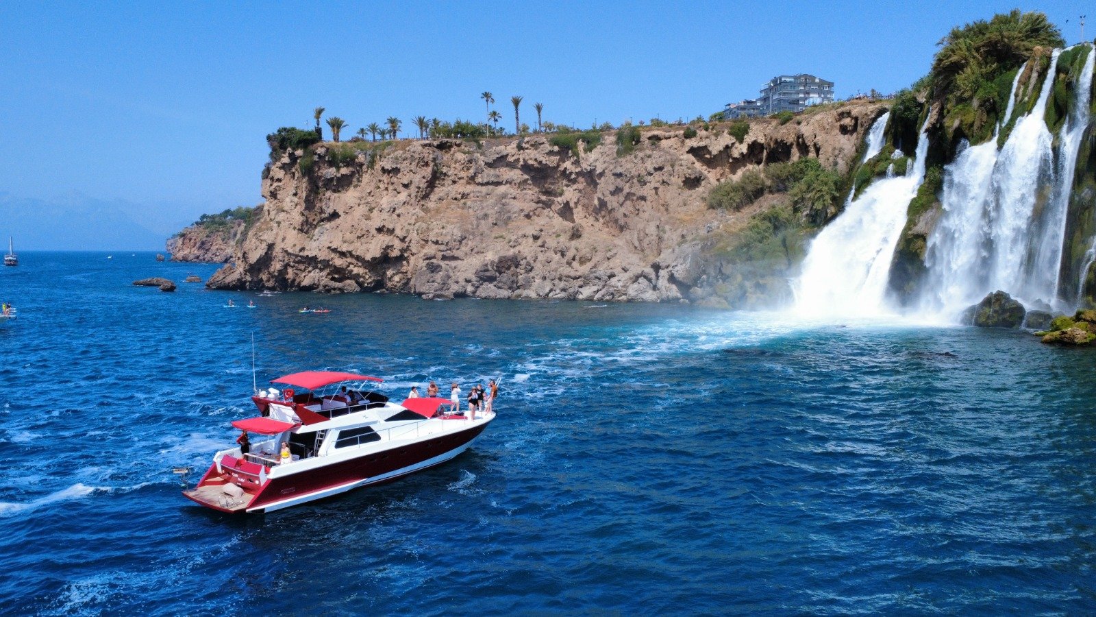 Belek VIP Day Yacht Tour – Ferretti Motor Yacht May Can